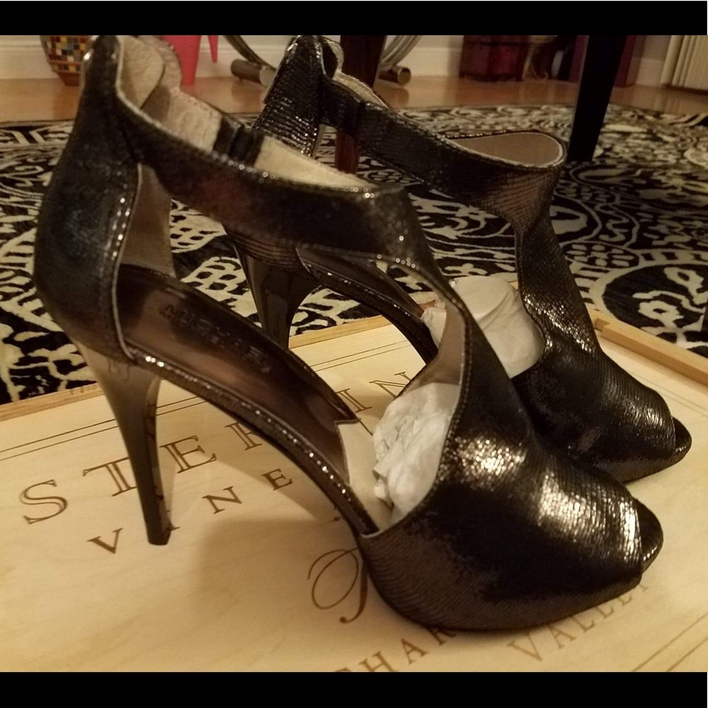 Michael Kors Metallic Peep w/Zippers Heels Sandals